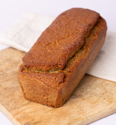 Banana Cake, glutenfreier veganer Bananenkuchen, angeschnitten, Isabella Glutenfreie Patisserie