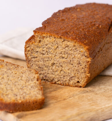 Banana Cake, glutenfreier veganer Bananenkuchen, angeschnitten, Isabella Glutenfreie Patisserie