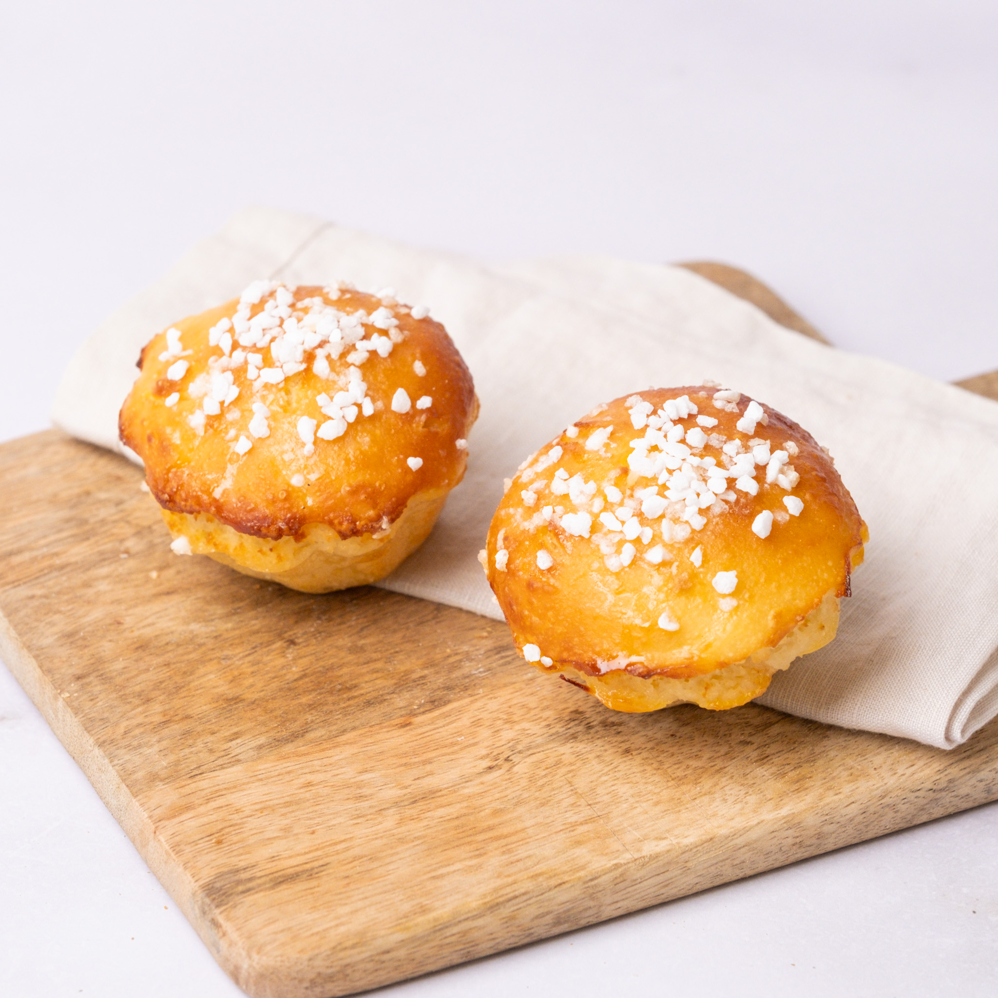 Brioche_glutenfreie_süße_Backwaren_1 zwei glutenfreie Brioche, glutenfreie, laktosefreie, süße Backwaren, Isabella Glutenfreie Patisserie