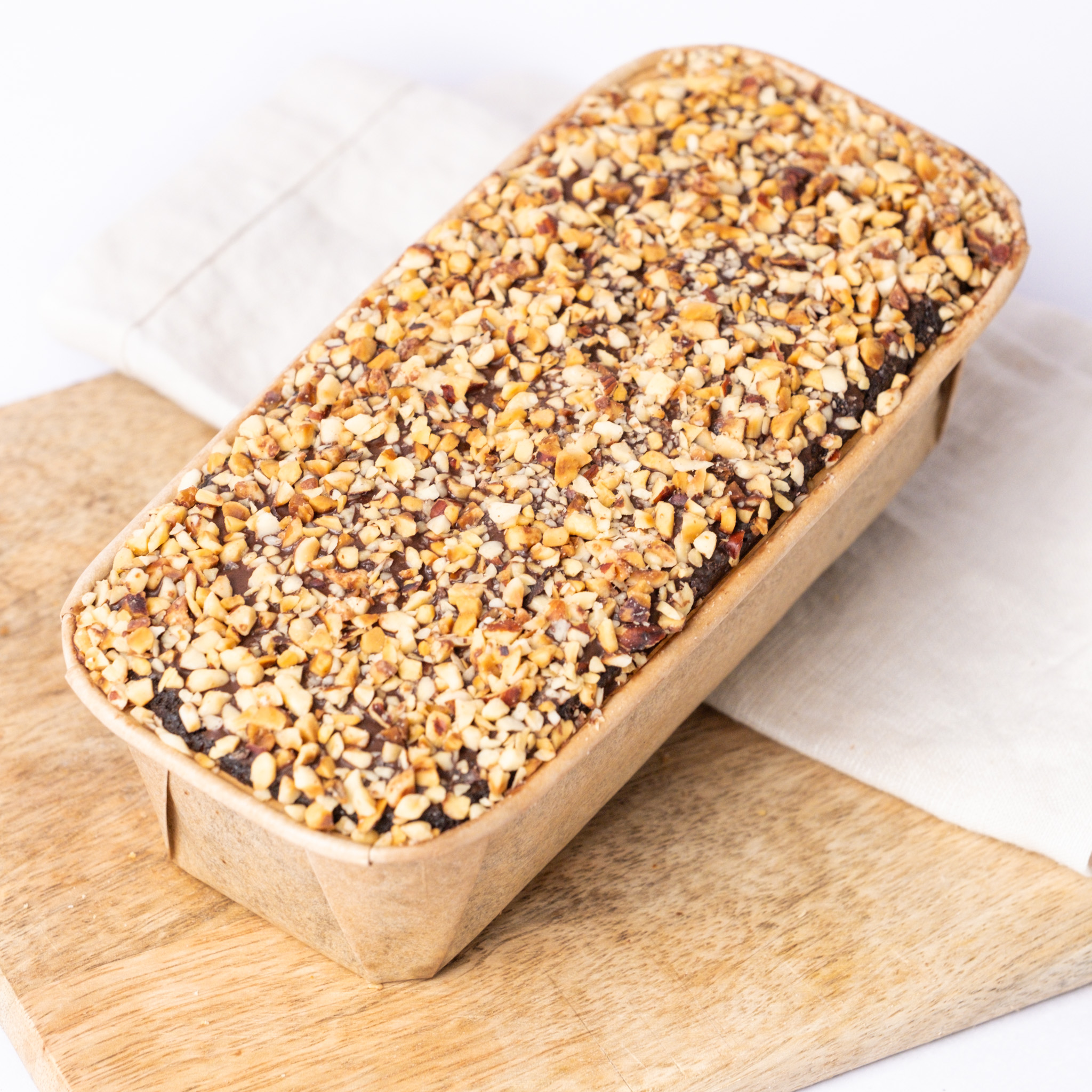 Choc’_o_Nut_Delight_glutenfreier_Kuchen_1 Choc'o Nut Delight, glutenfreier,laktosefreier Schokoladenkuchen mit Haselnüssen, angeschnitten, Isabella Glutenfreie Patisserie