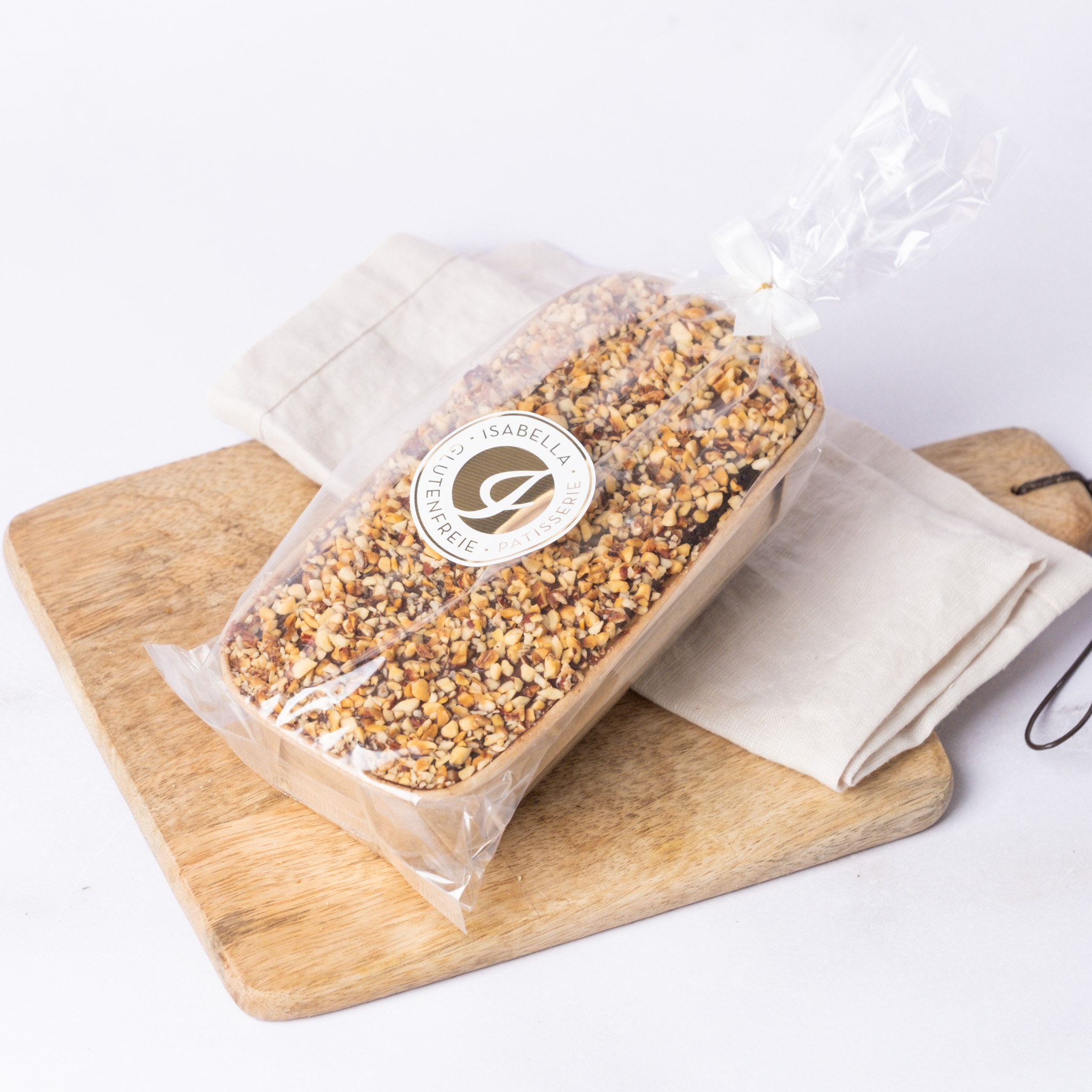 Choc’_o_Nut_Delight_glutenfreier_Kuchen_5 Choc'o Nut Delight, glutenfreier,laktosefreier Schokoladenkuchen mit Haselnüssen, angeschnitten, Isabella Glutenfreie Patisserie