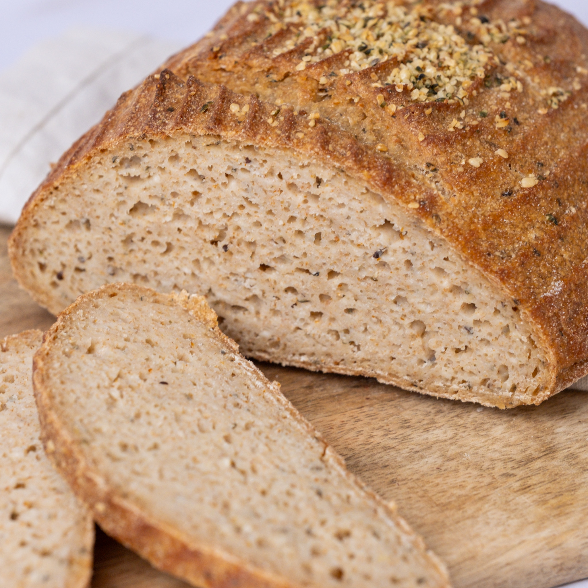 Hanf_Hafer_Brot_3 glutenfreies Bio Hafer-Hanf-Brot, glutenfreies veganes Brot, Isabella Glutenfreie Patisserie