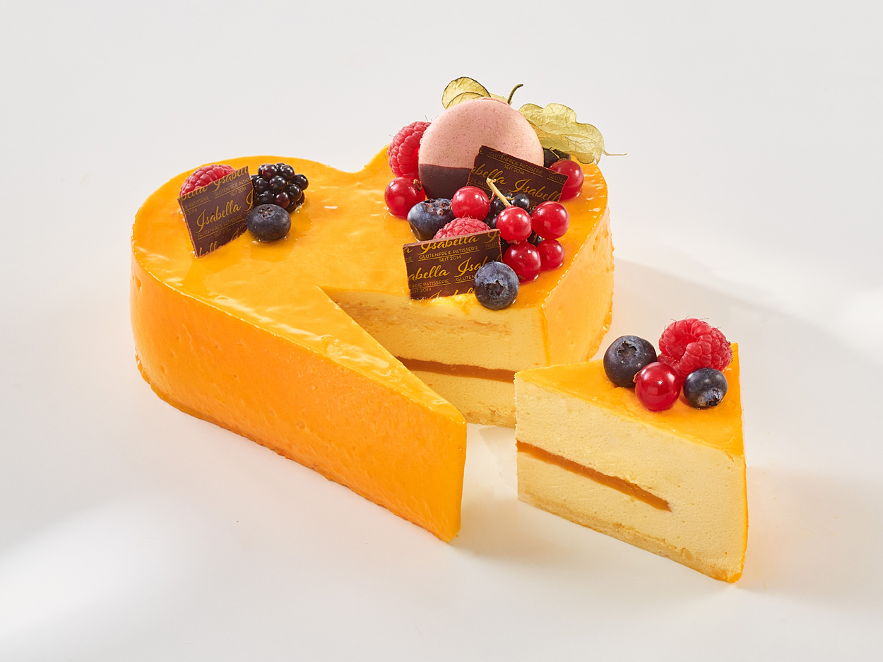 exotic-passion-glutenfreie-laktosefreie-torte-mango-maracuja-herz-anschnitt-isabella-glutenfreie-patisserie