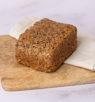 glutenfreies Bio Proteinbrot, glutenfreies veganes Brot, angeschnitten, Isabella Glutenfreie Patisserie