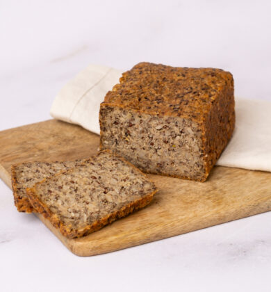 glutenfreies Bio Proteinbrot, glutenfreies veganes Brot, angeschnitten, Isabella Glutenfreie Patisserie