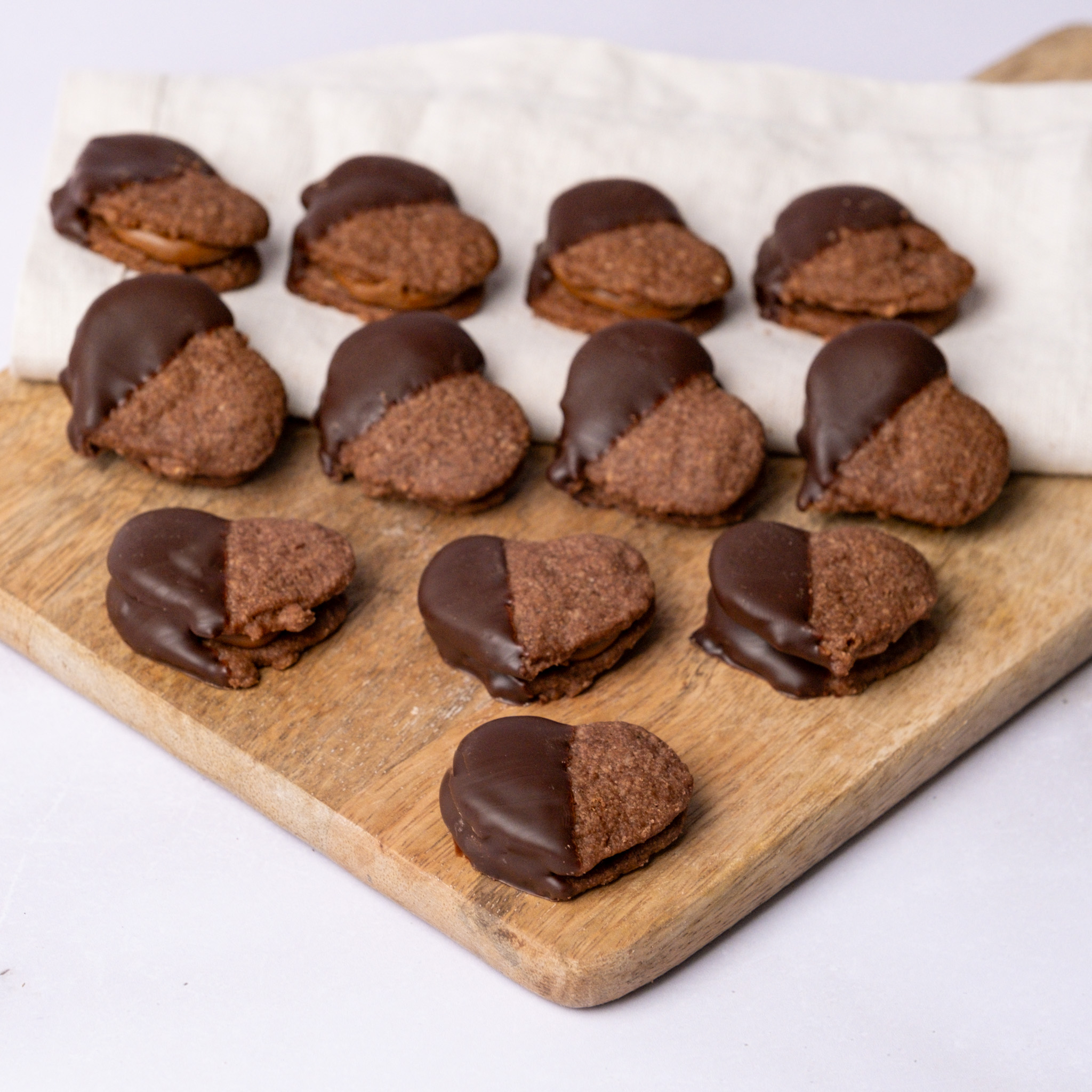 Nuss_Nougat_Herzen_2 glutenfreie-nougat-herzen-isabella-glutenfreie-patisserie