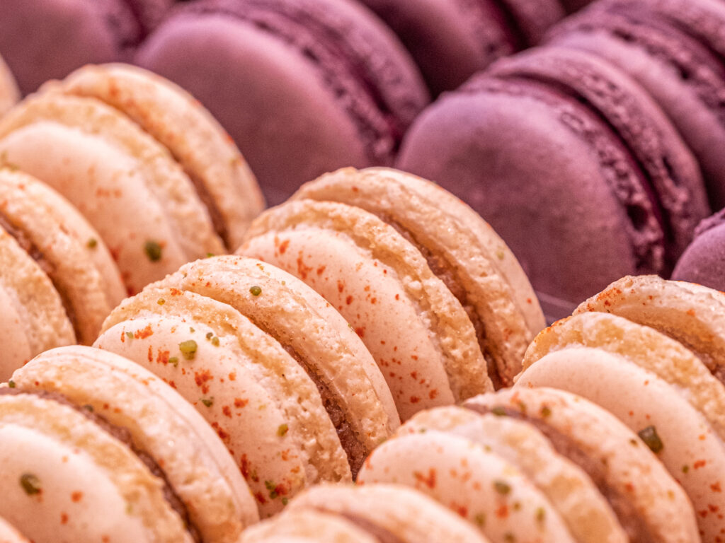 isabella-glutenfreie-patisserie-muenchenmacaron-theke-auswahl
