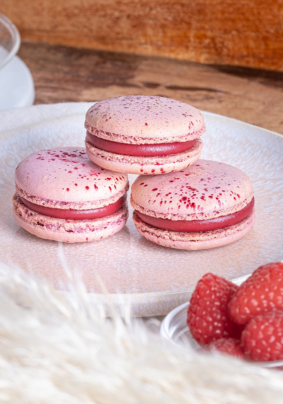 veganes Himbeer Macaron