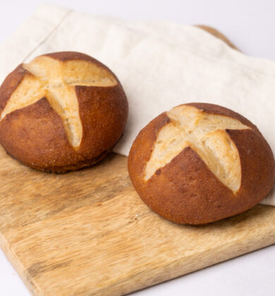 glutenfreie Bio laugenbrötchen, glutenfrei und vegan, Isabella Glutenfreie Patisserie, photo-1